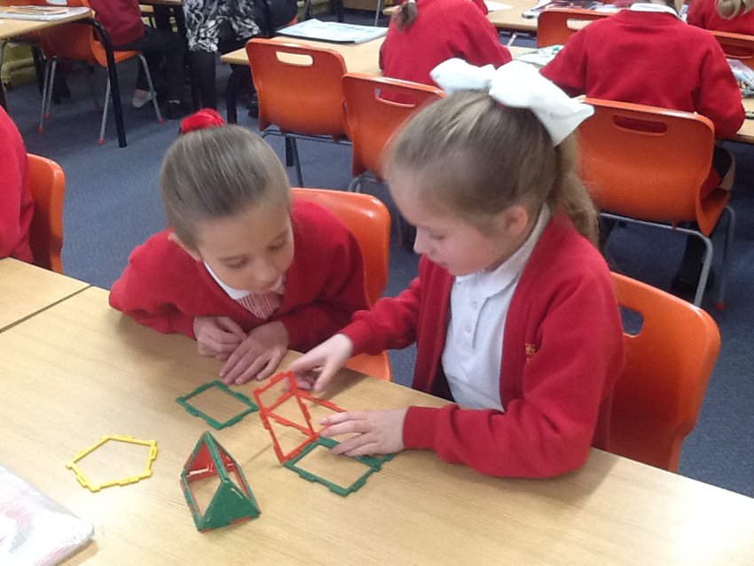 Image of Maths - Exploring 3D Shapes